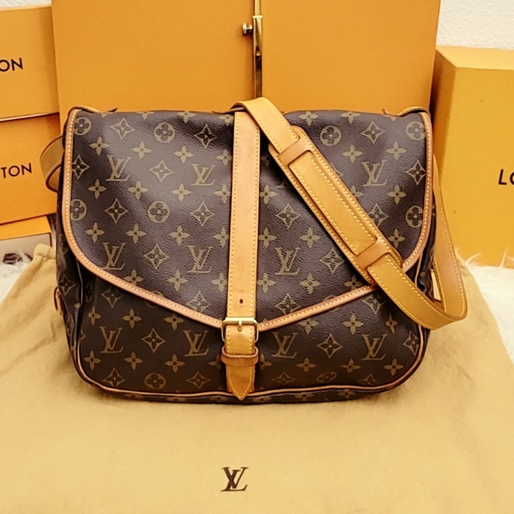 Saumur 35 Louis Vuitton crossbody bag